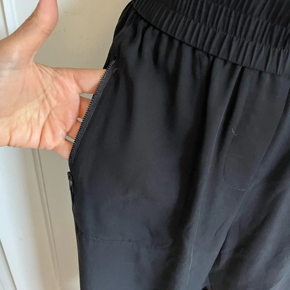 Theory Black Ankle Pants - Picture 4 of 10